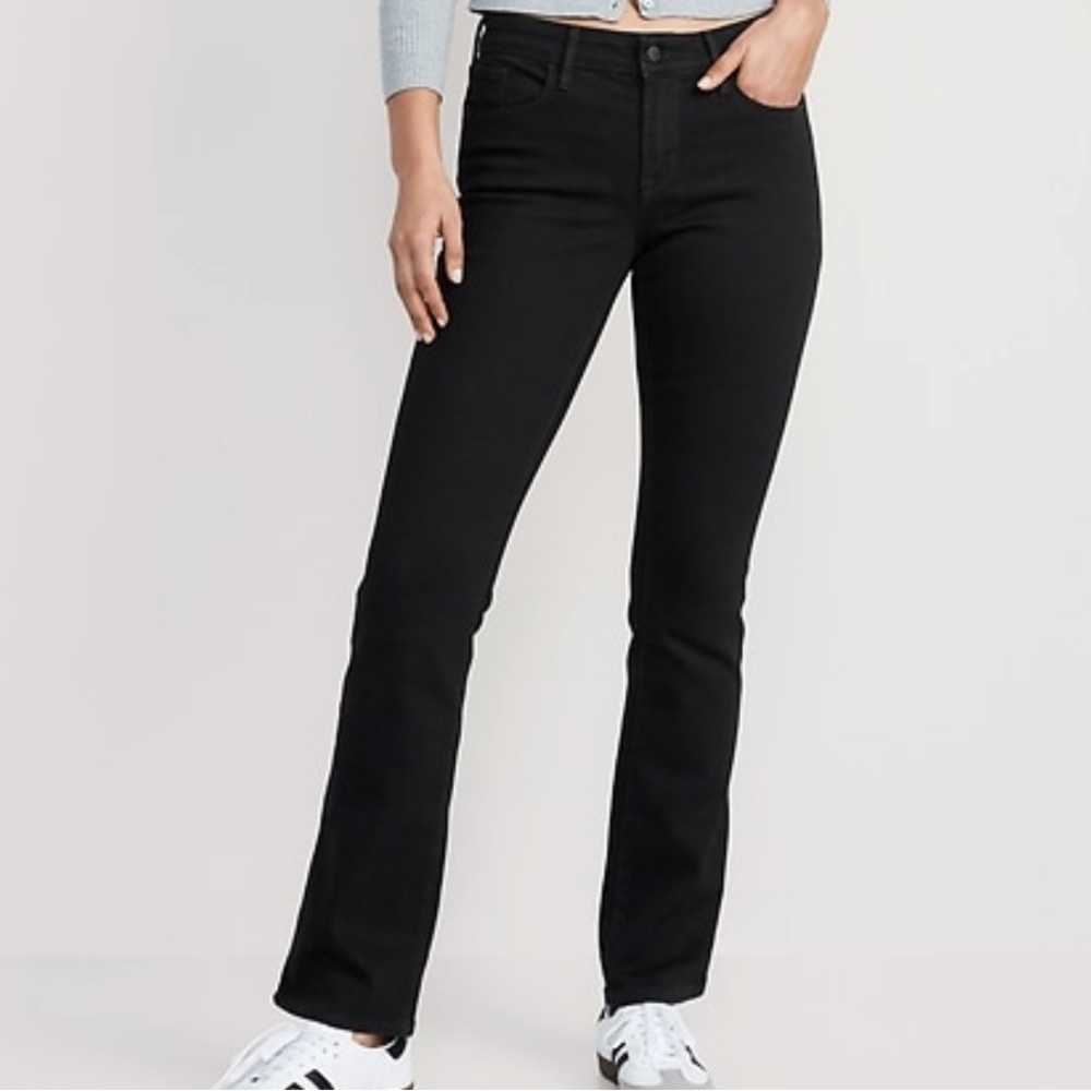 Mid-Rise Kicker Boot-Cut
Black Jeans